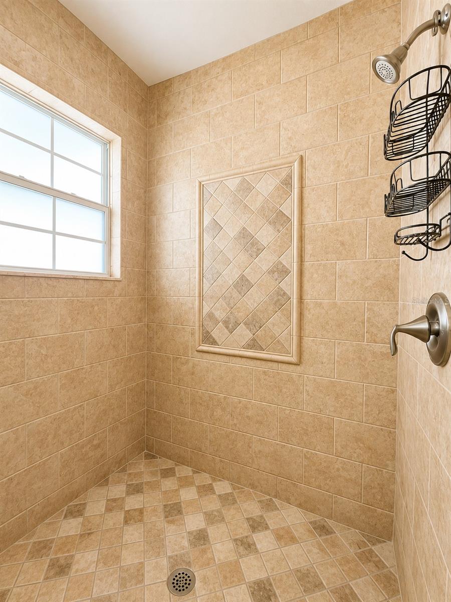 1409 Michigan Ave Property Photo 10