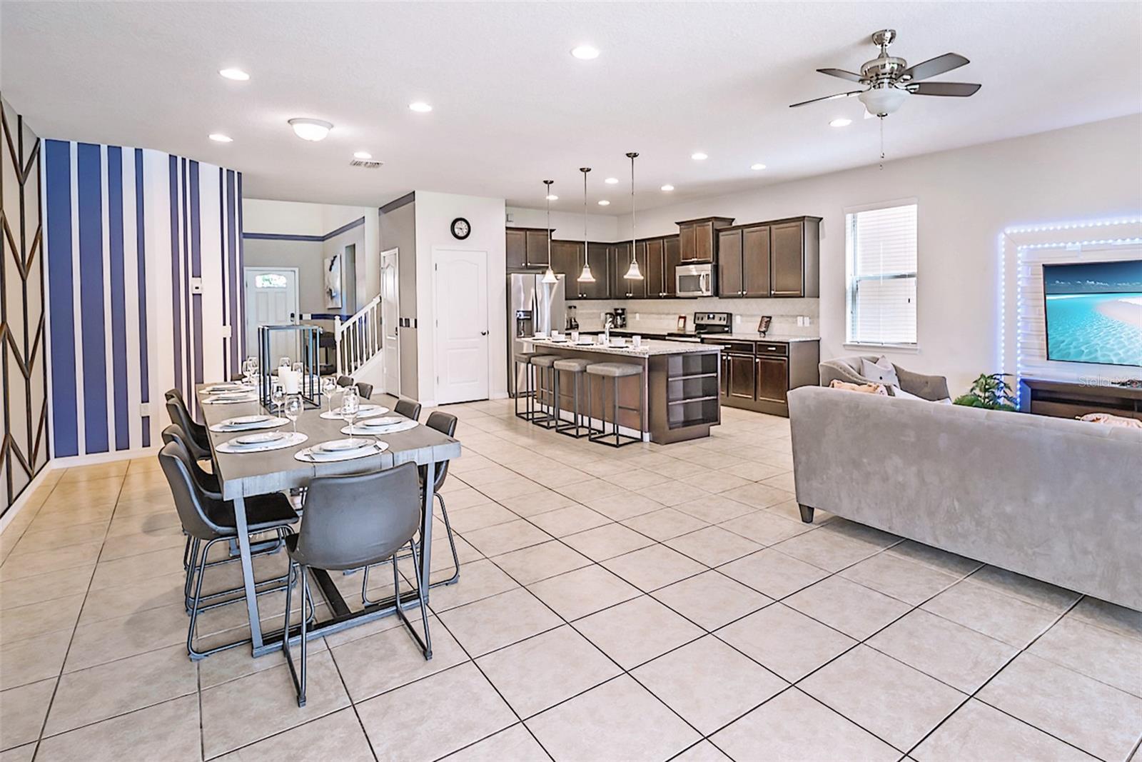 O6430075 Property Photo 12