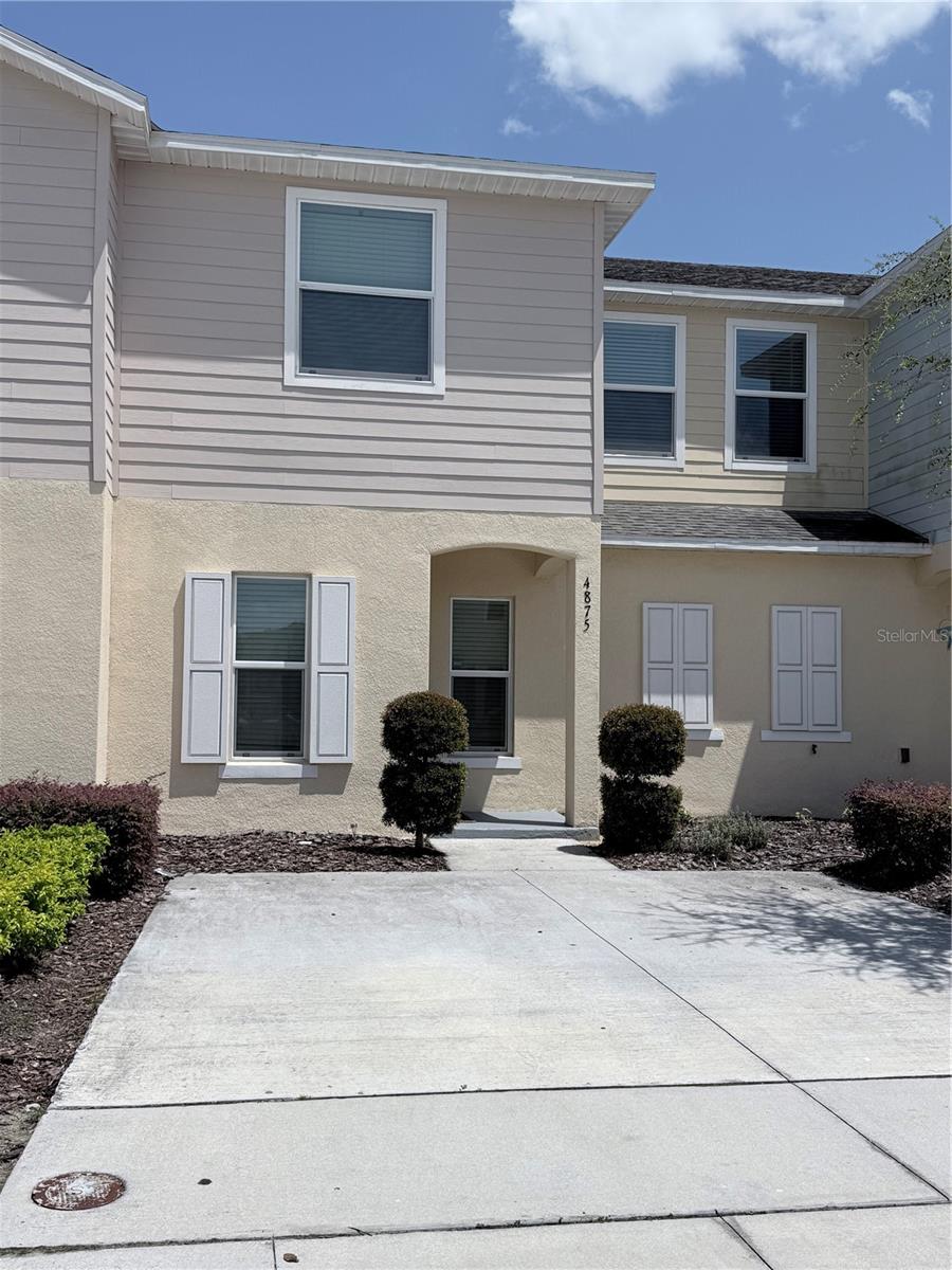 4875 Coral Castle Dr Property Photo 2