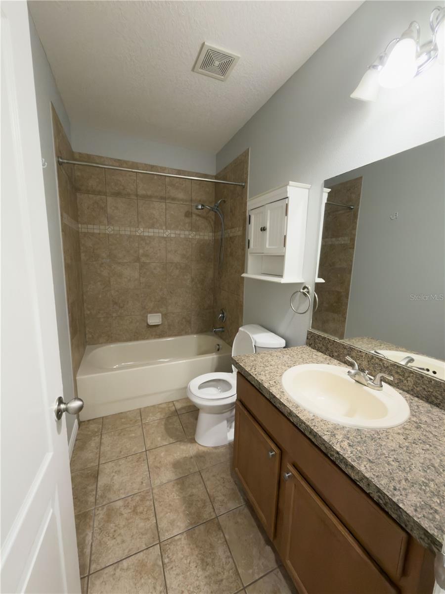 115 Gladesdown Ct Property Photo 16