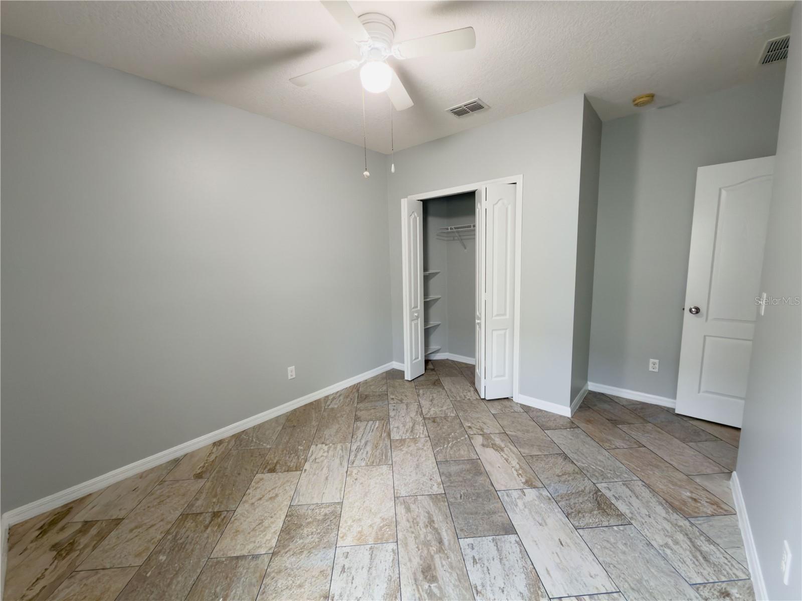 115 Gladesdown Ct Property Photo 17