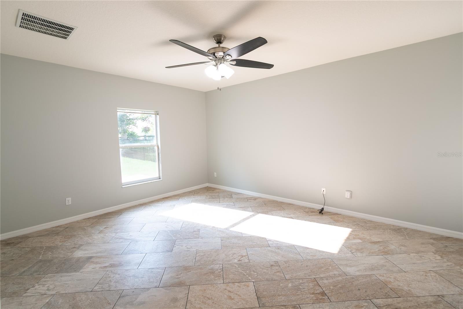 115 Gladesdown Ct Property Photo 18