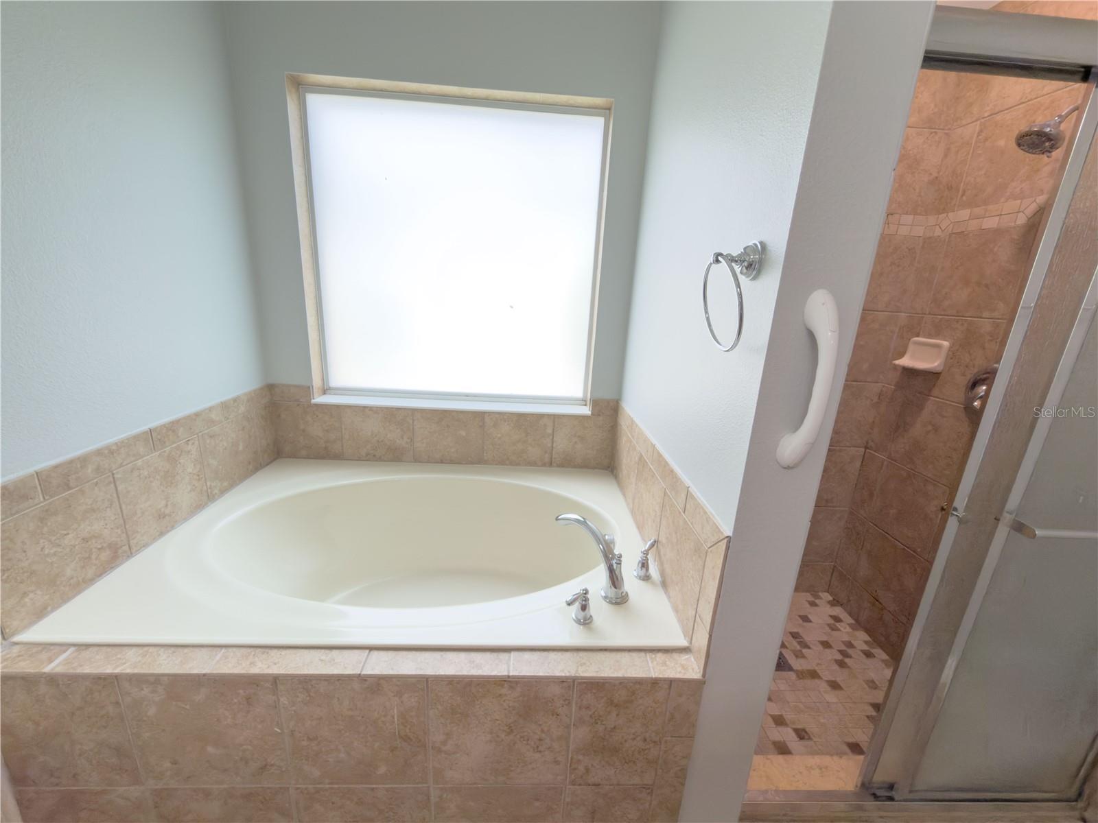 115 Gladesdown Ct Property Photo 22