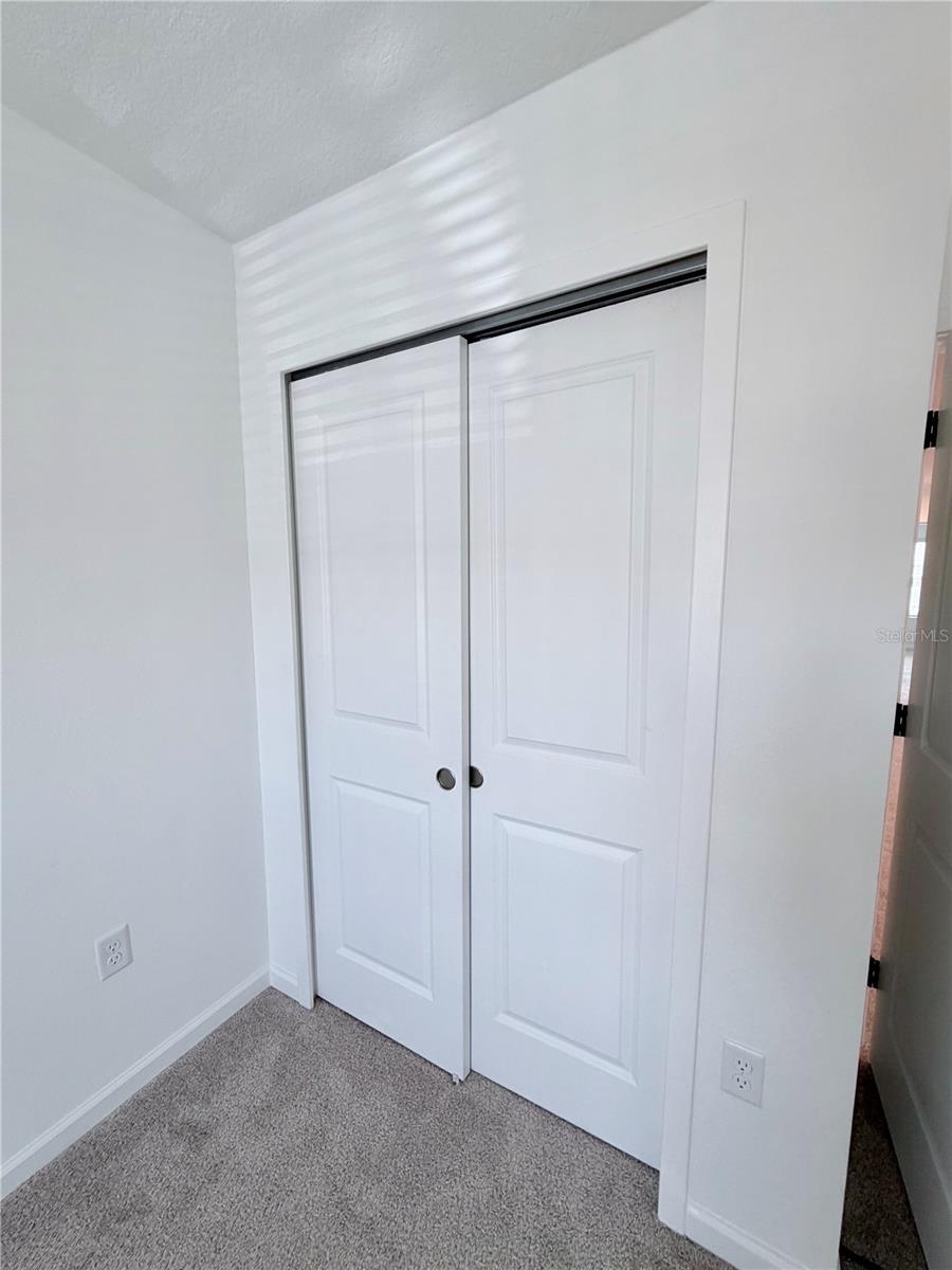 9855 Walkway Dr Property Photo 12