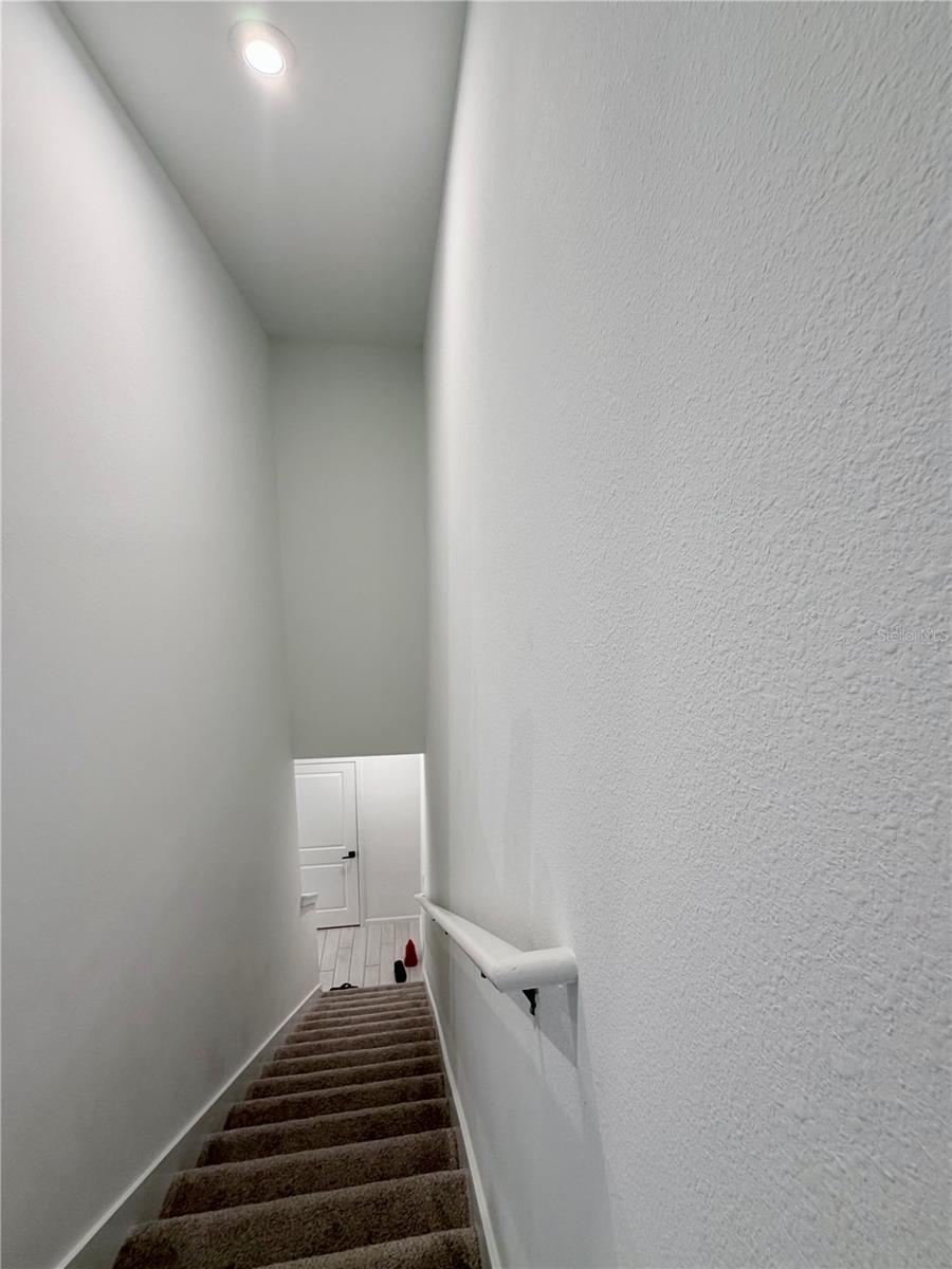 9855 Walkway Dr Property Photo 42