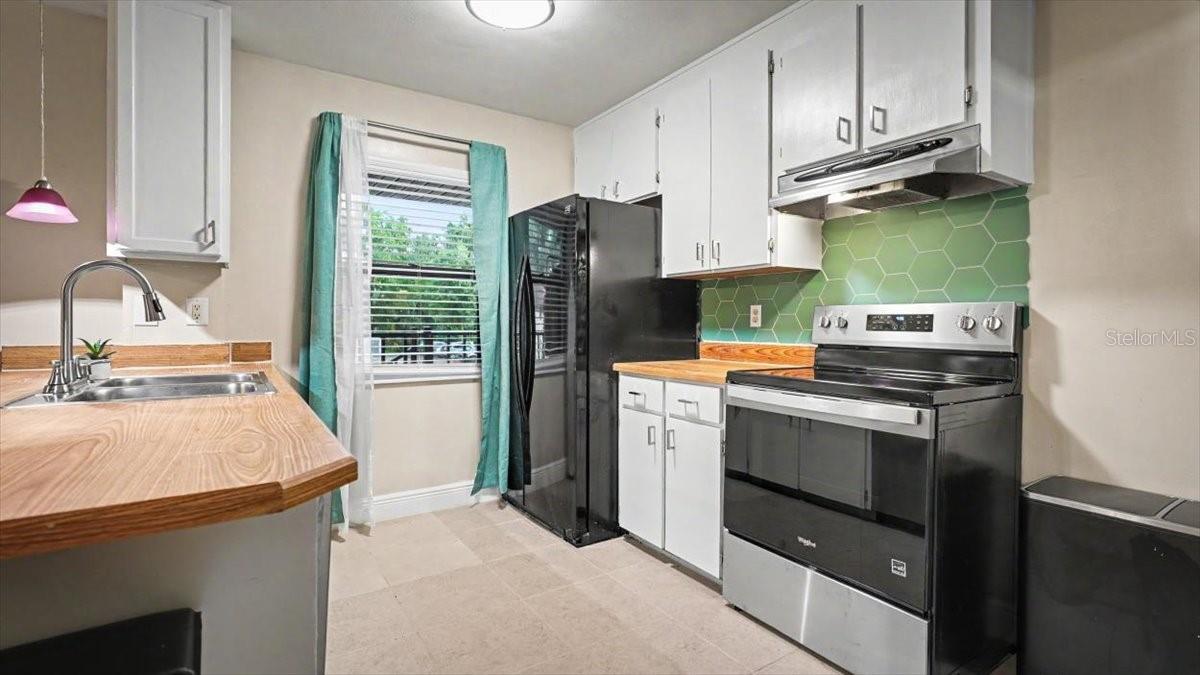 1679 Spring Garden Ct Property Photo 13