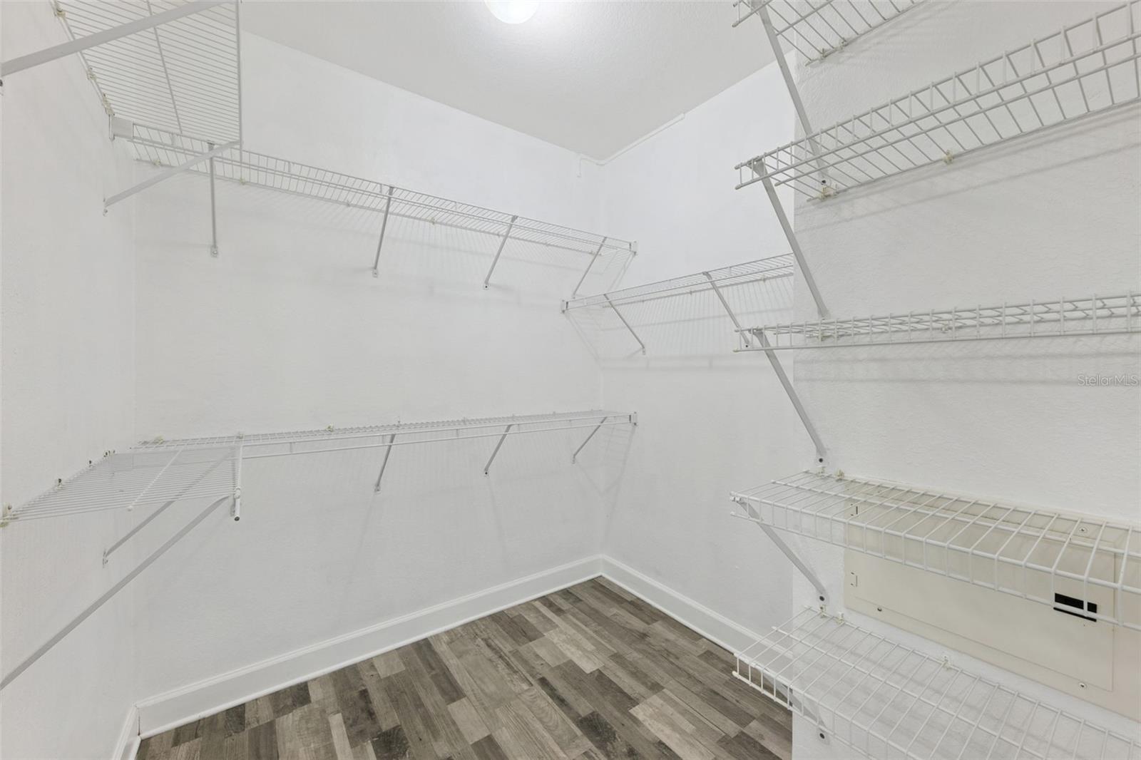 300 E South St #2001 Property Photo 18