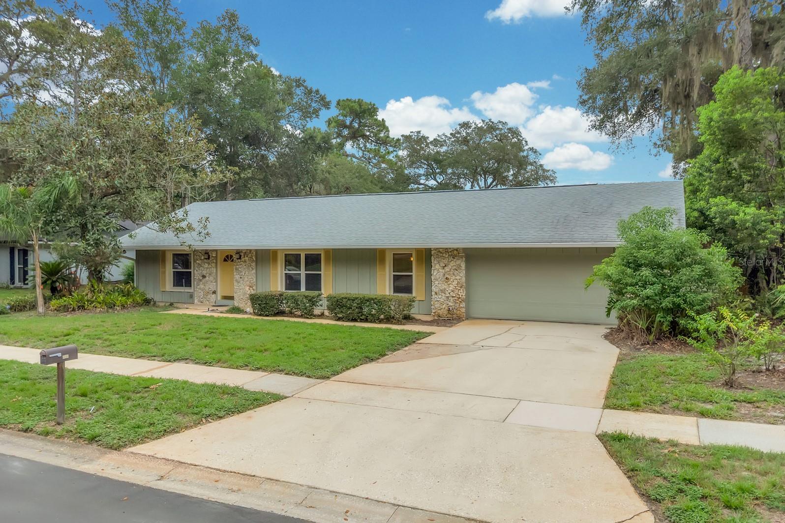 215 Palmetto Concourse Property Photo 1