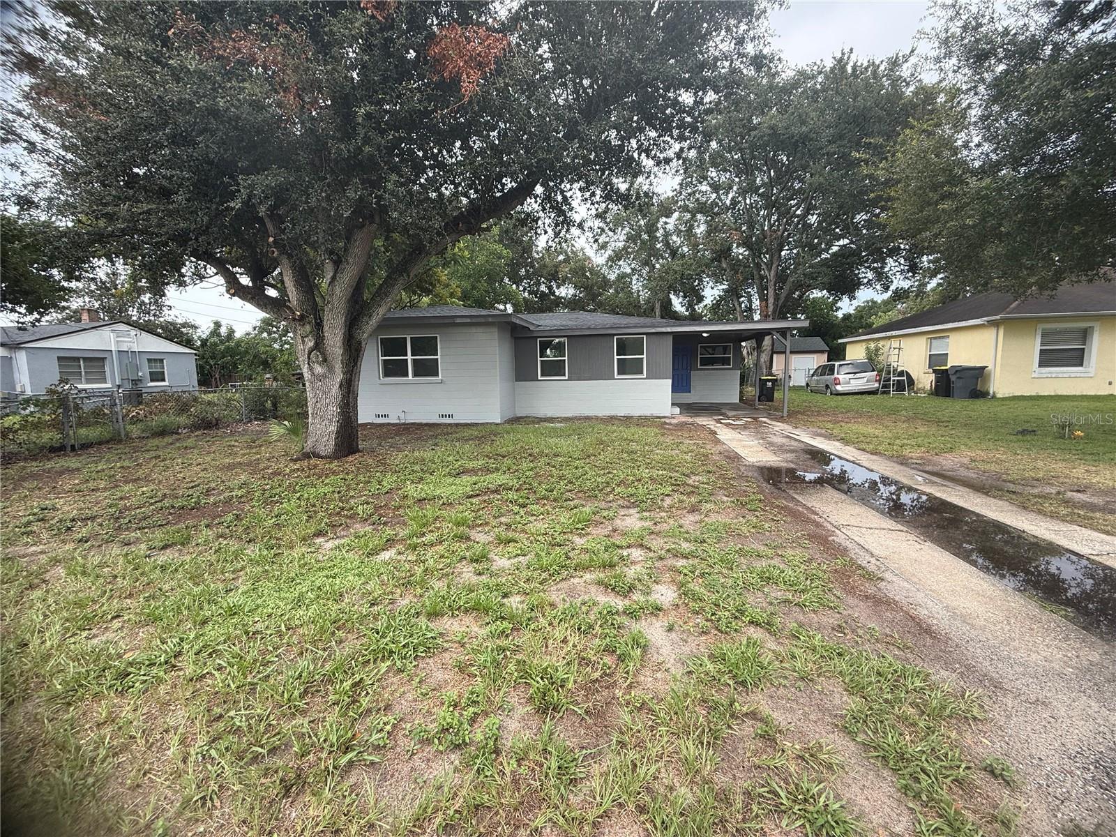 309 1st St Property Photo 10