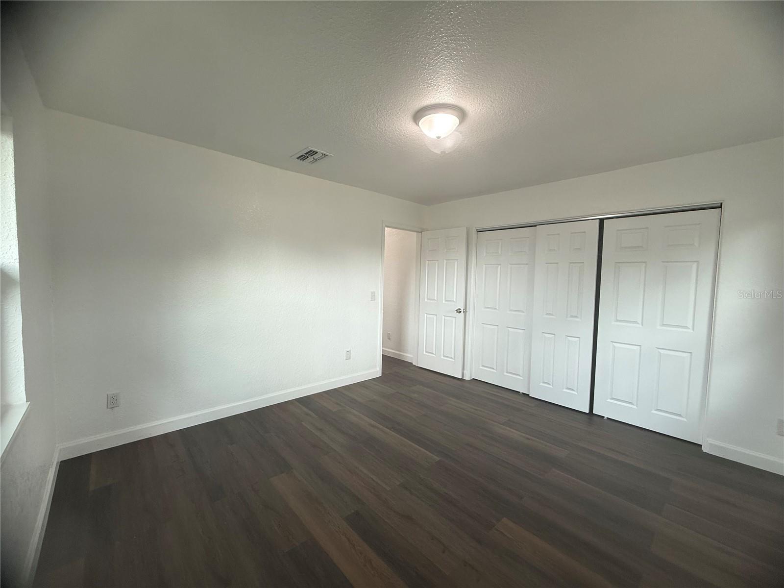 309 1st St Property Photo 21