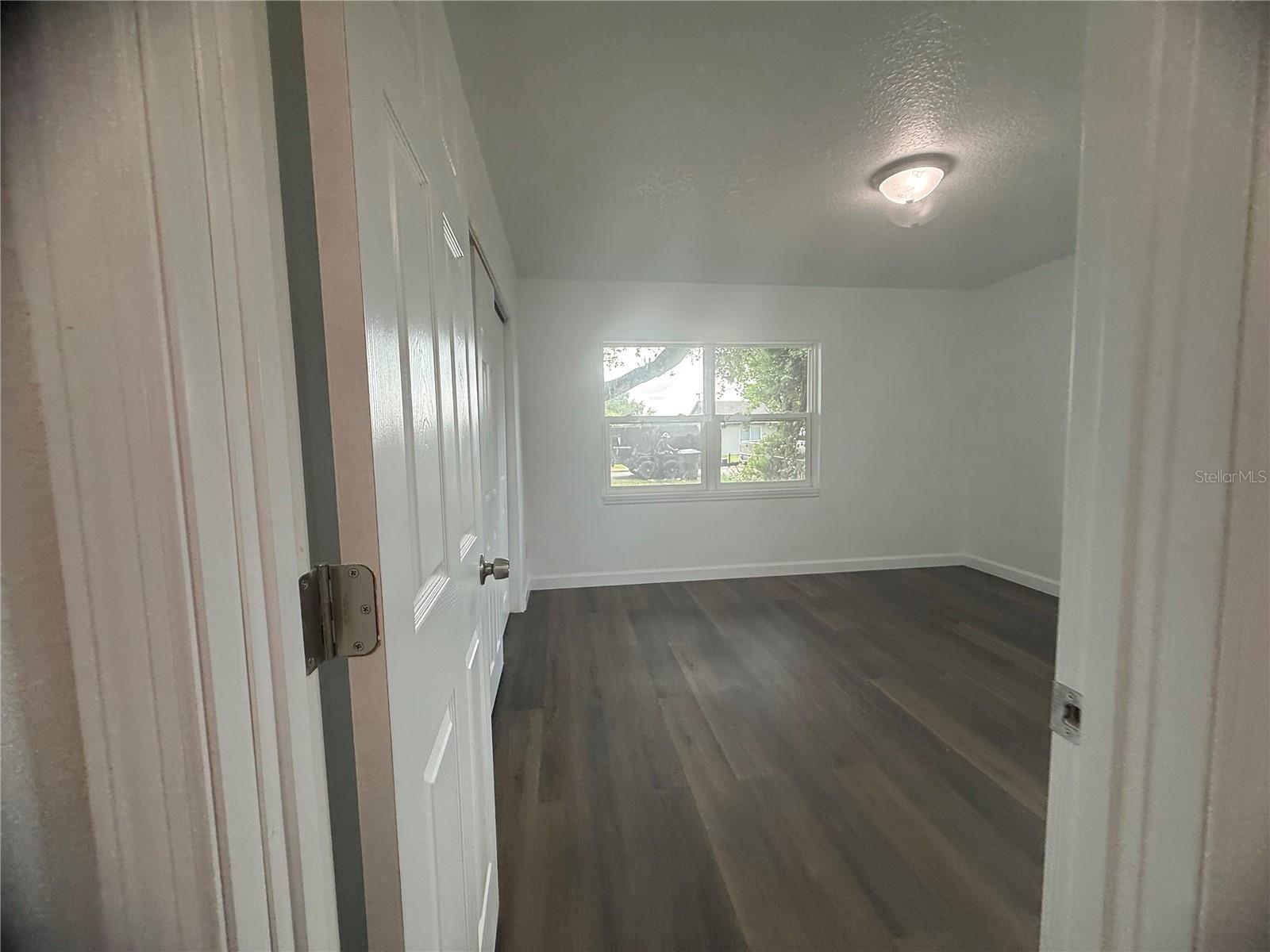 309 1st St Property Photo 23