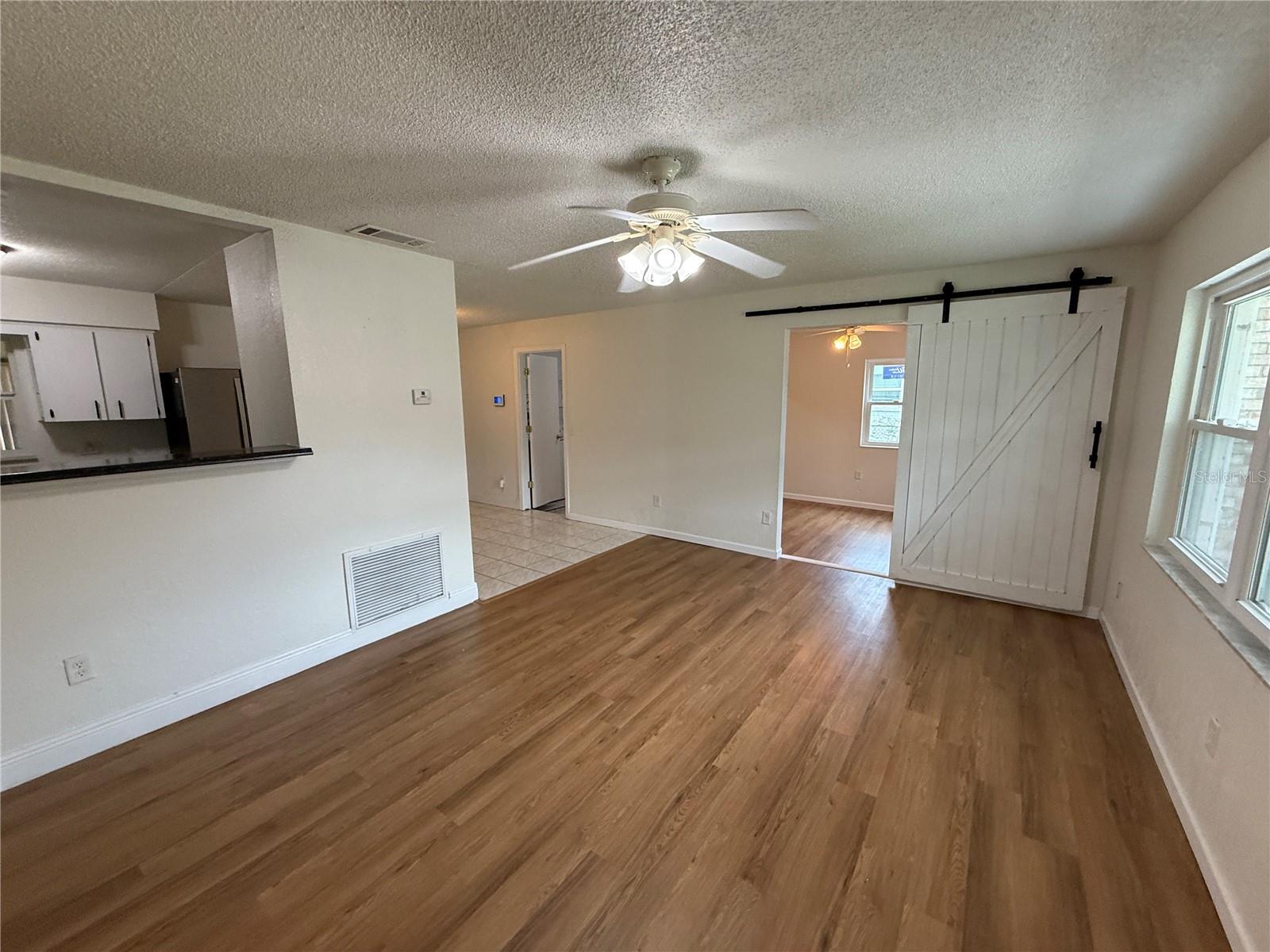 202 Yale Dr Property Photo 2