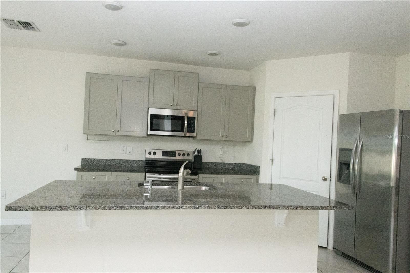 3940 Silverstream Ter Property Photo 28
