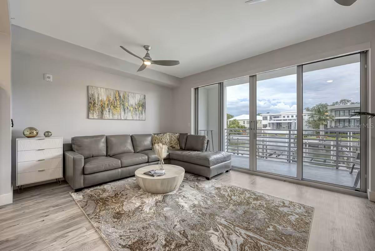1709 N Tamiami Trl #220 Property Photo 4