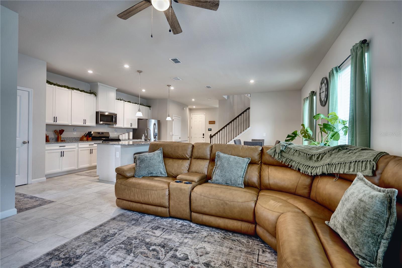 3922 Great Smokey Way Property Photo 8
