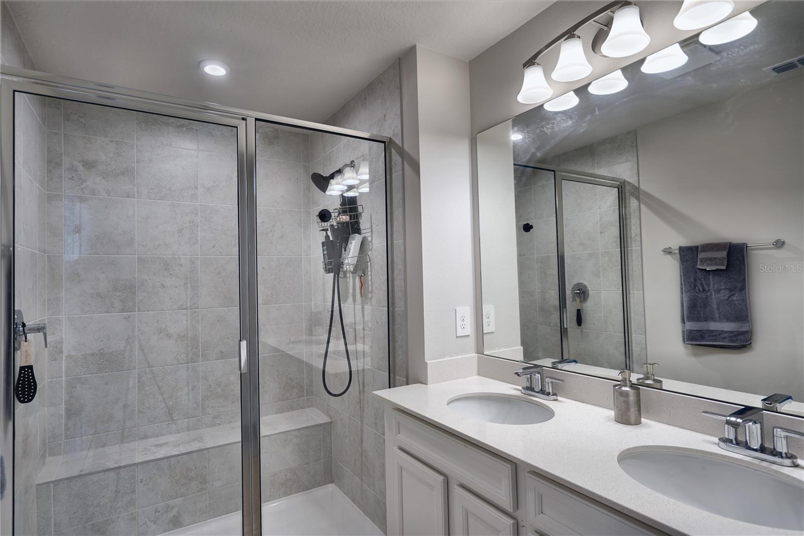 3922 Great Smokey Way Property Photo 16