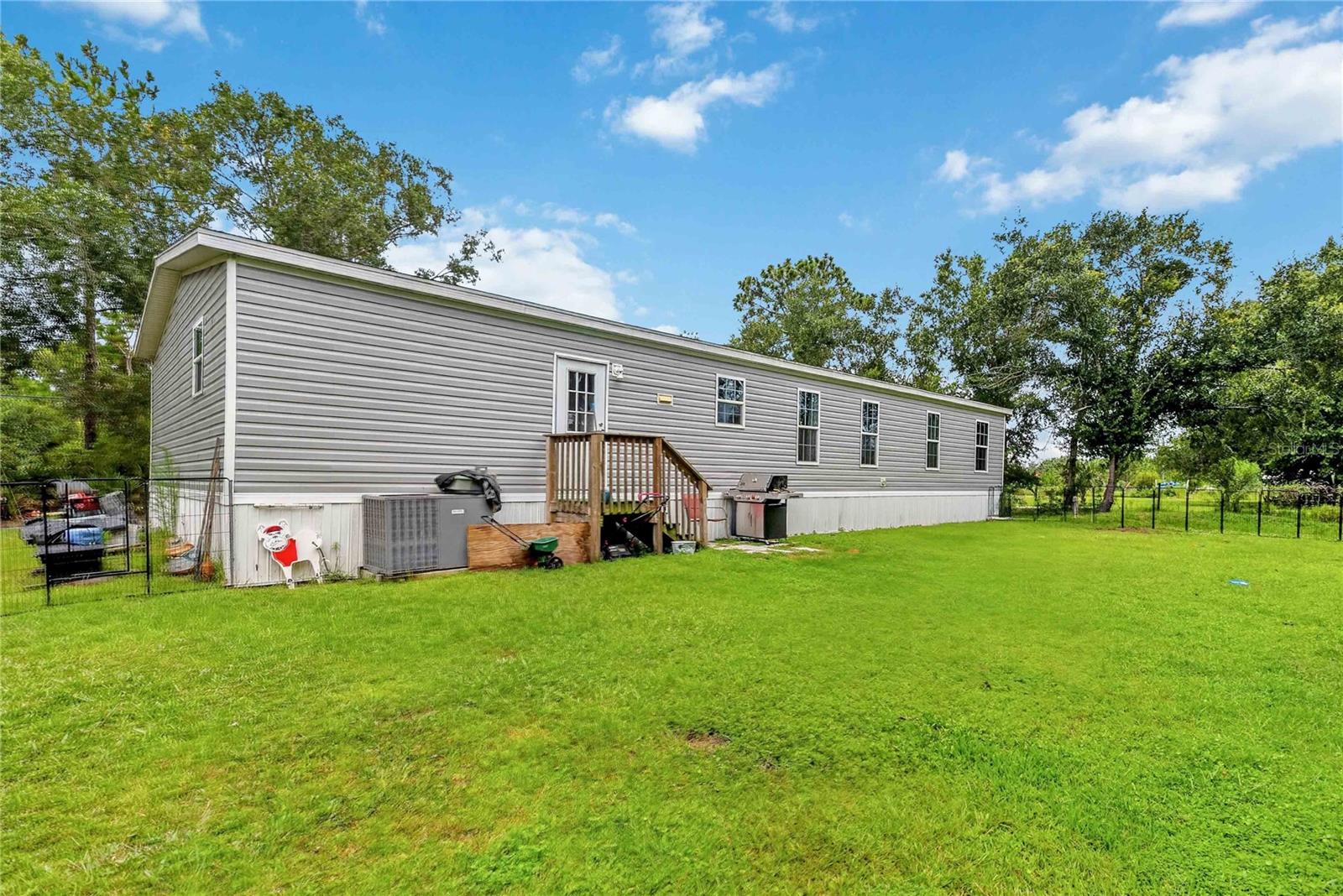 4235 Pine Tree Dr Property Photo 45
