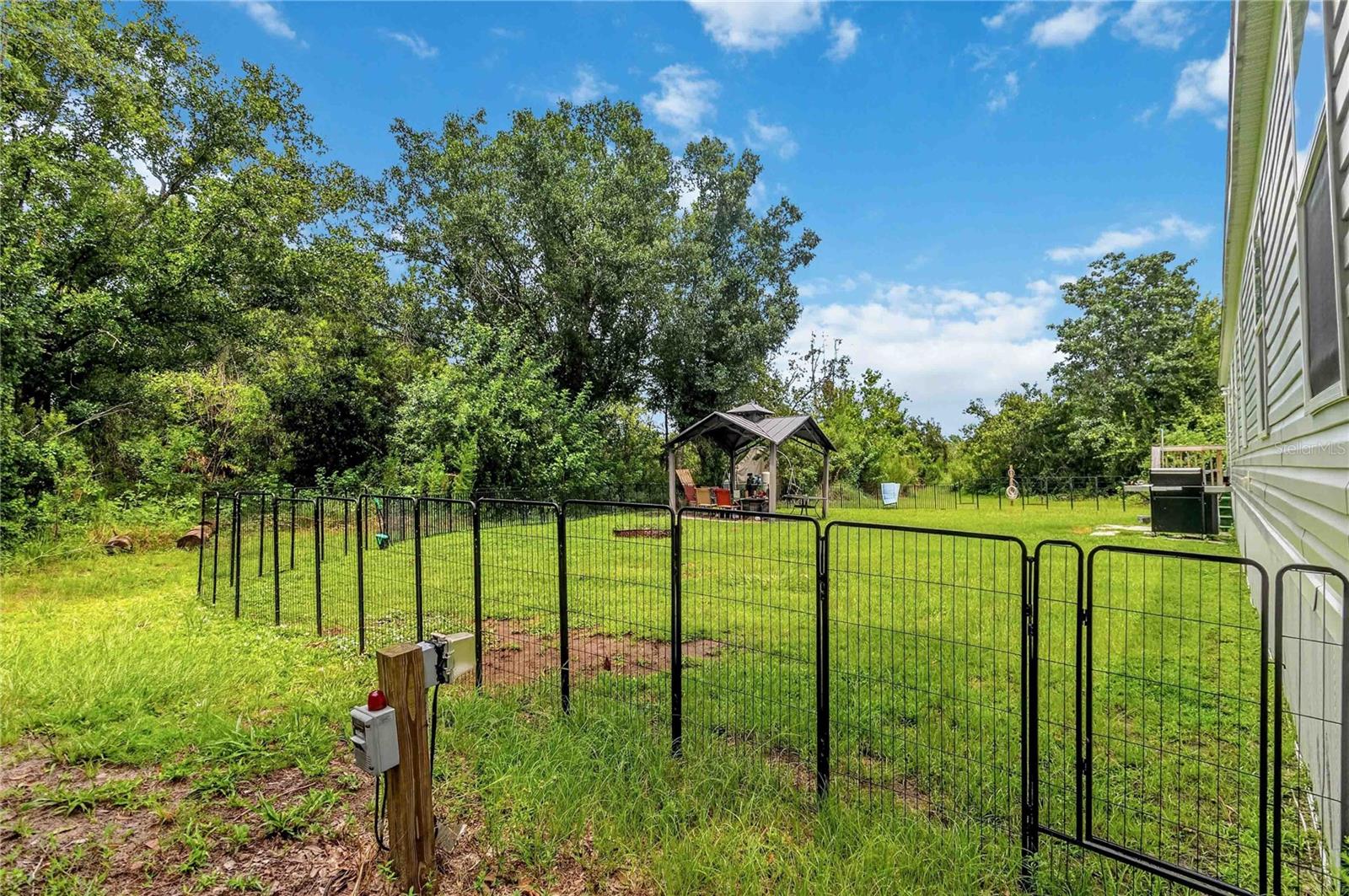 4235 Pine Tree Dr Property Photo 49