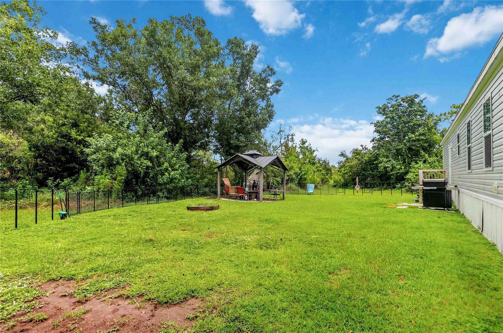 4235 Pine Tree Dr Property Photo 50