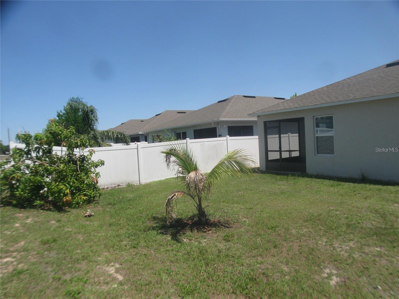 599 Autumn Stream Dr Property Photo 6