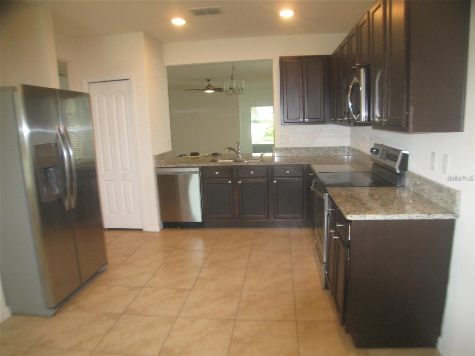 599 Autumn Stream Dr Property Photo 17