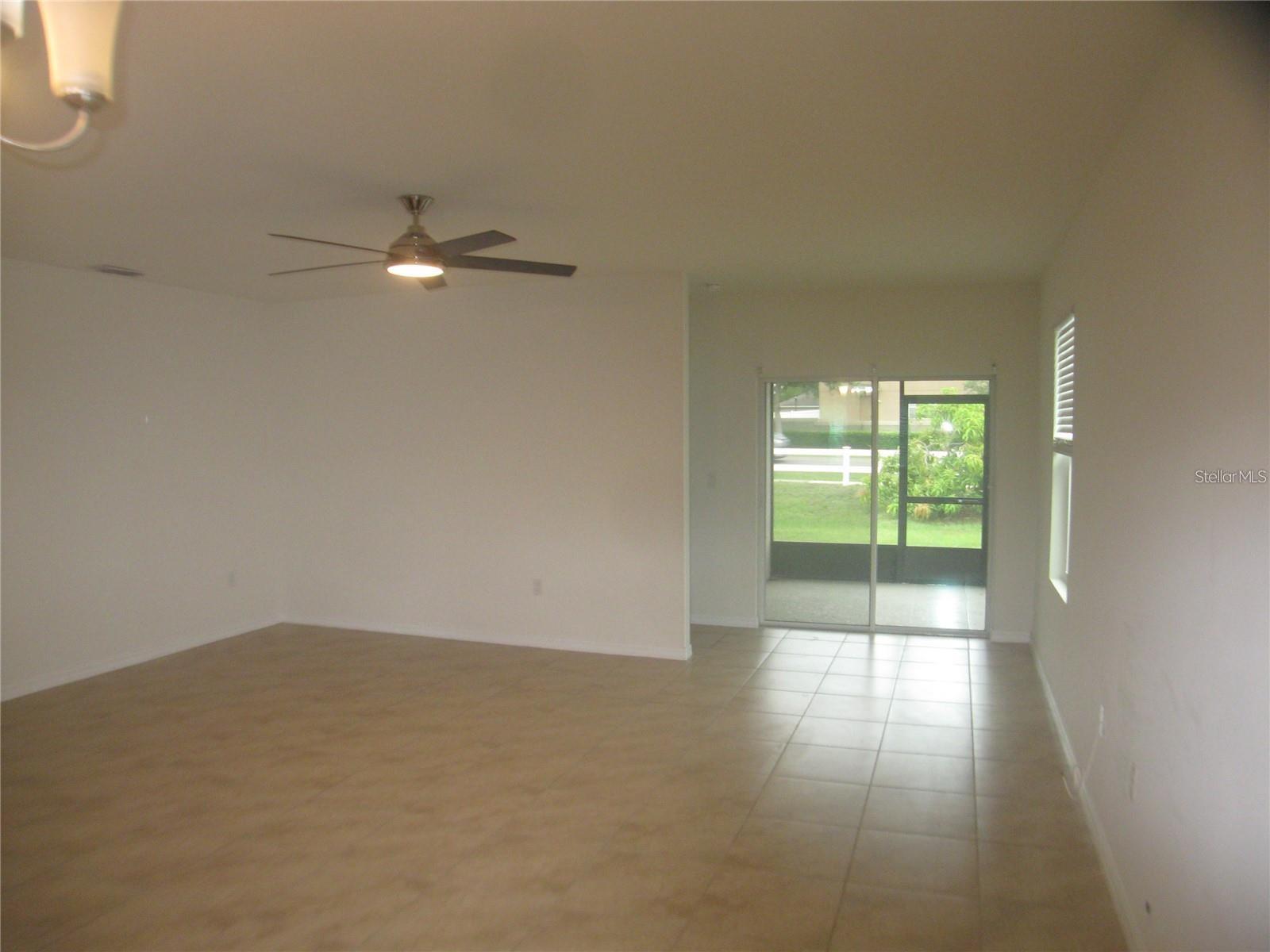 599 Autumn Stream Dr Property Photo 20