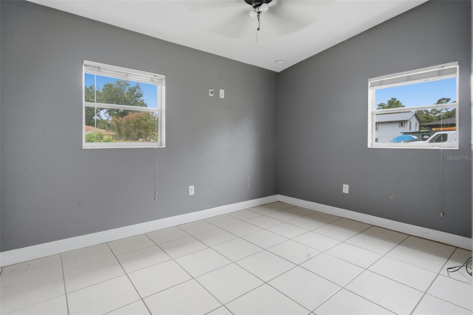 452 Oakhurst St Property Photo 6