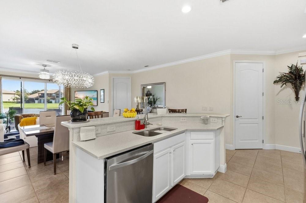 10722 Belfry Cir Property Photo 6
