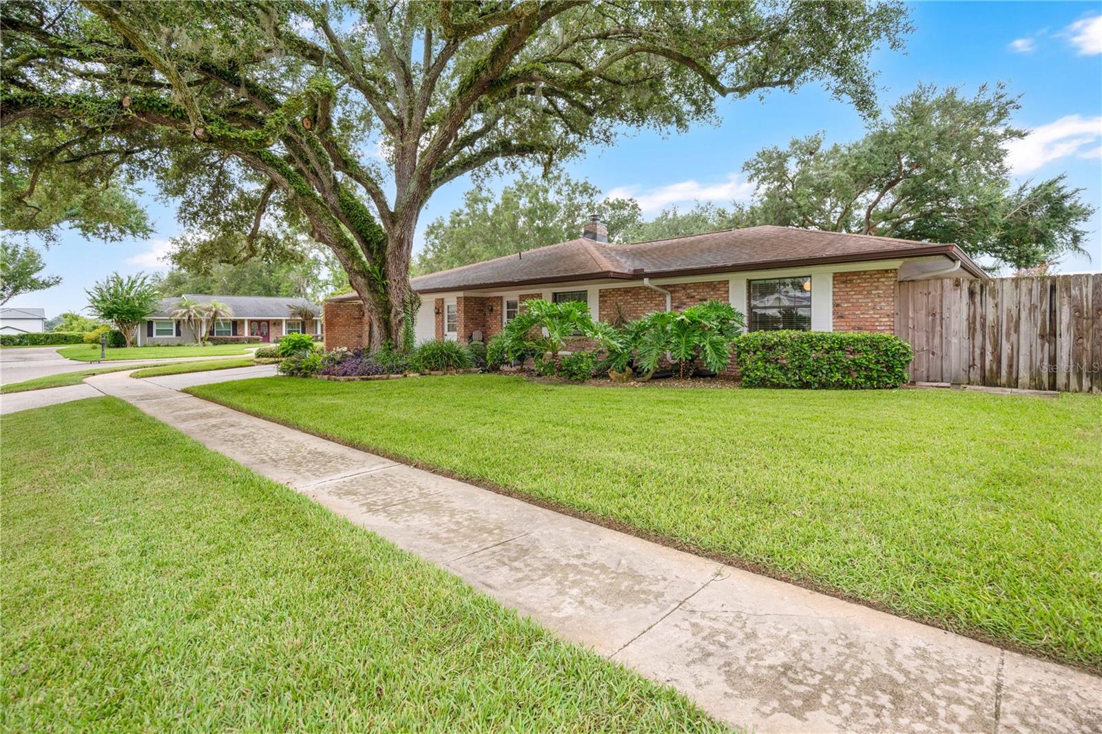 231 White Oak Cir Property Photo 52