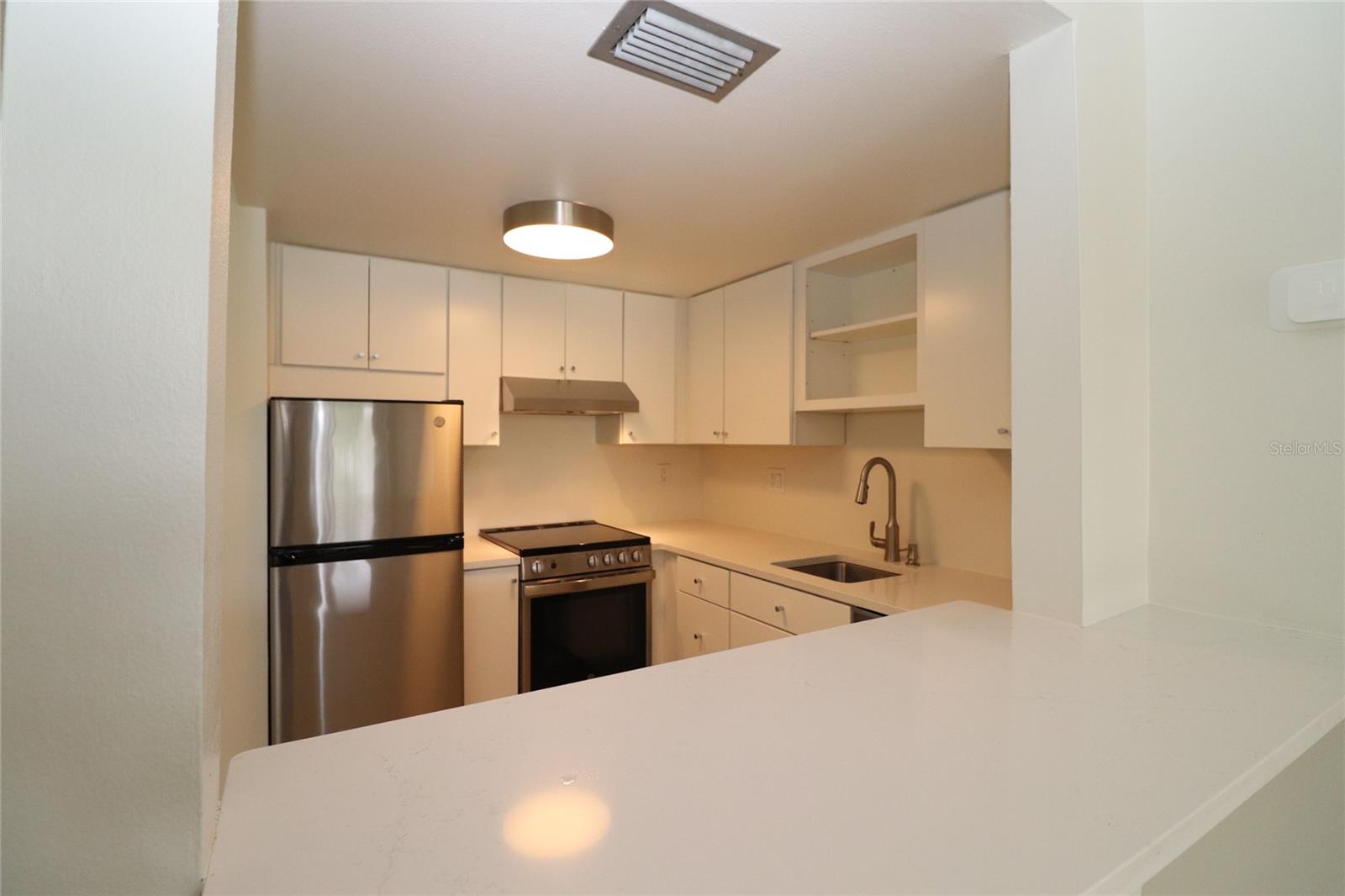 618 Orange Dr #207 Property Photo 4