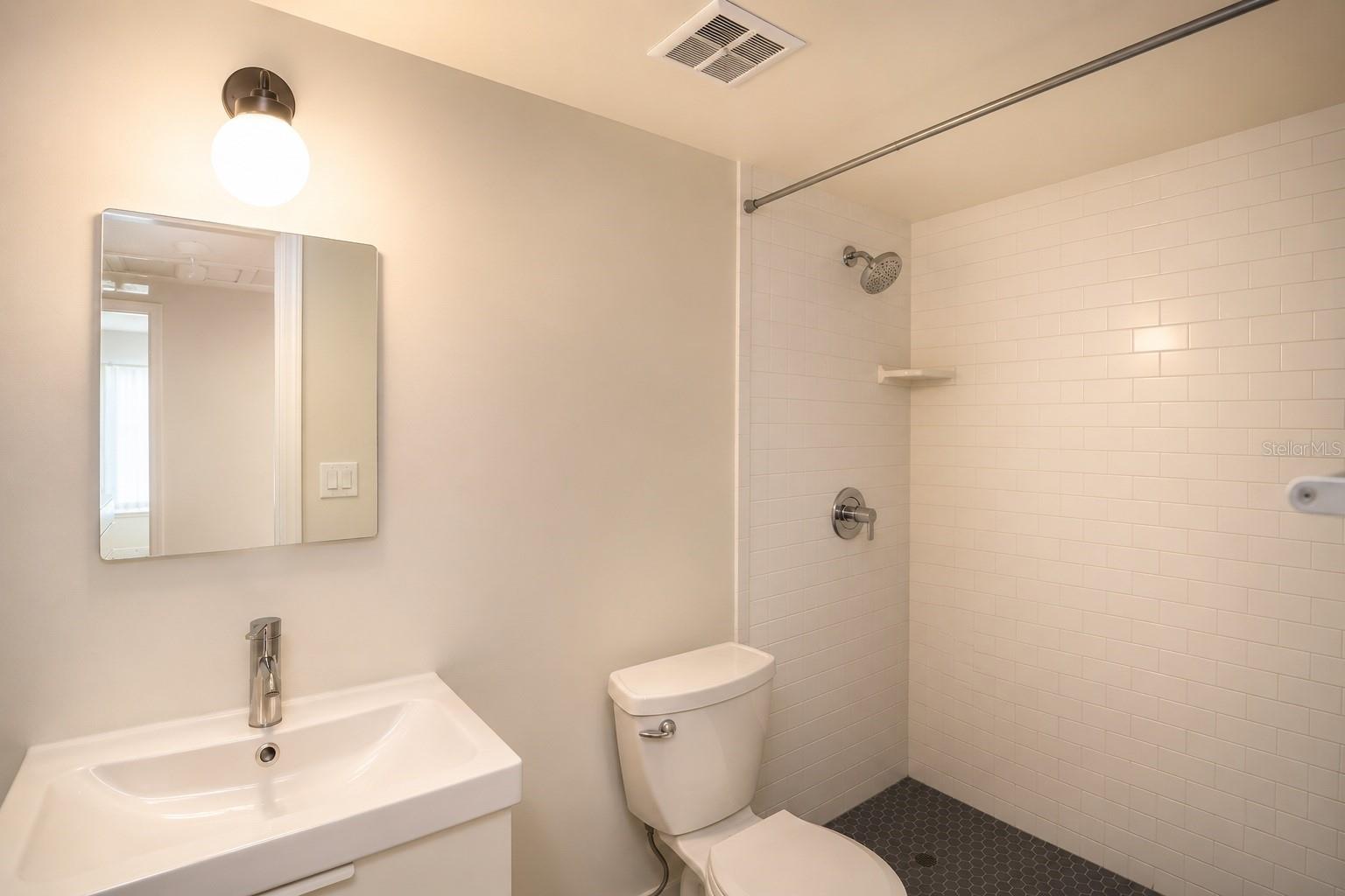 618 Orange Dr #207 Property Photo 7