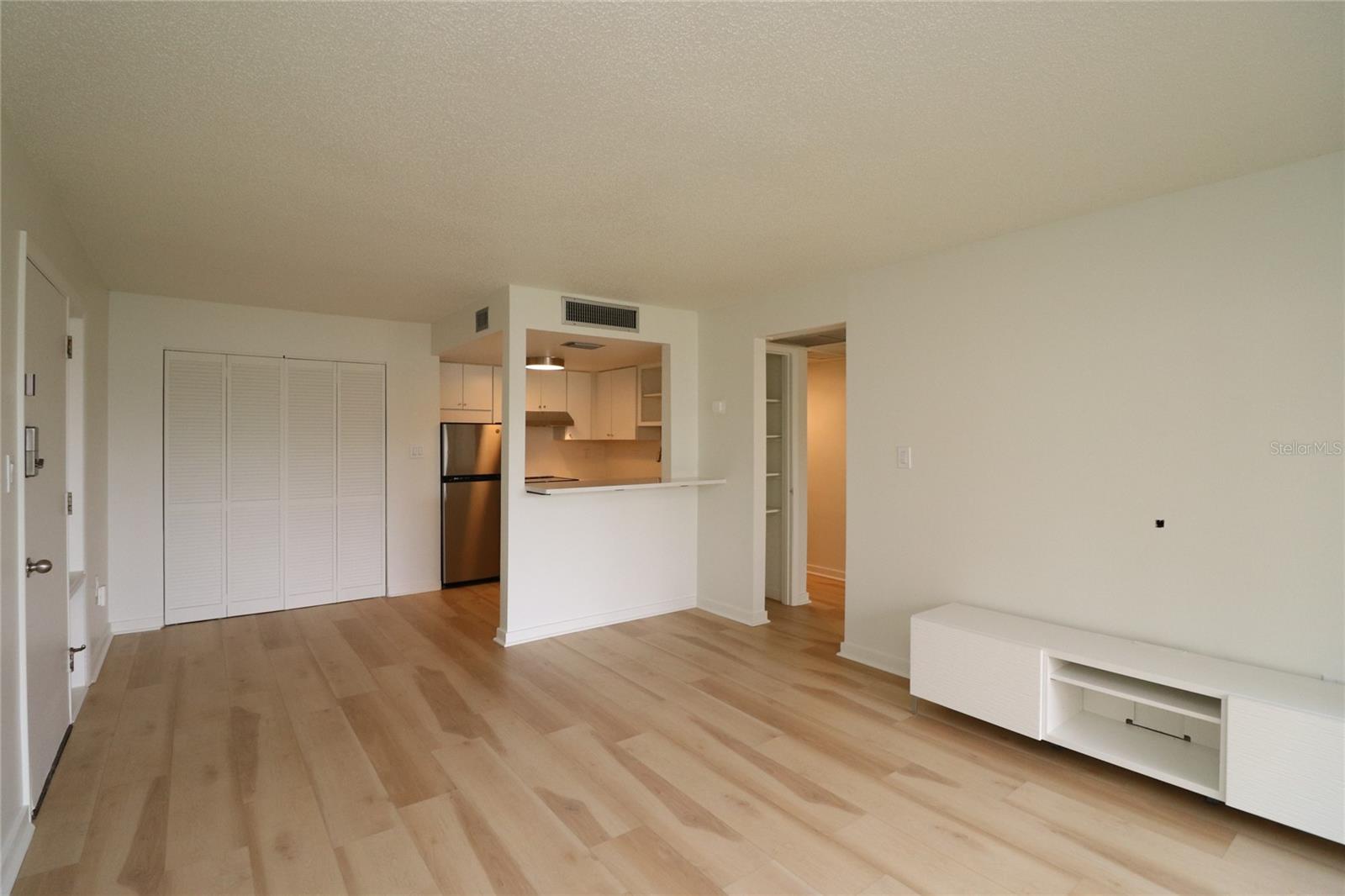 618 Orange Dr #207 Property Photo 8