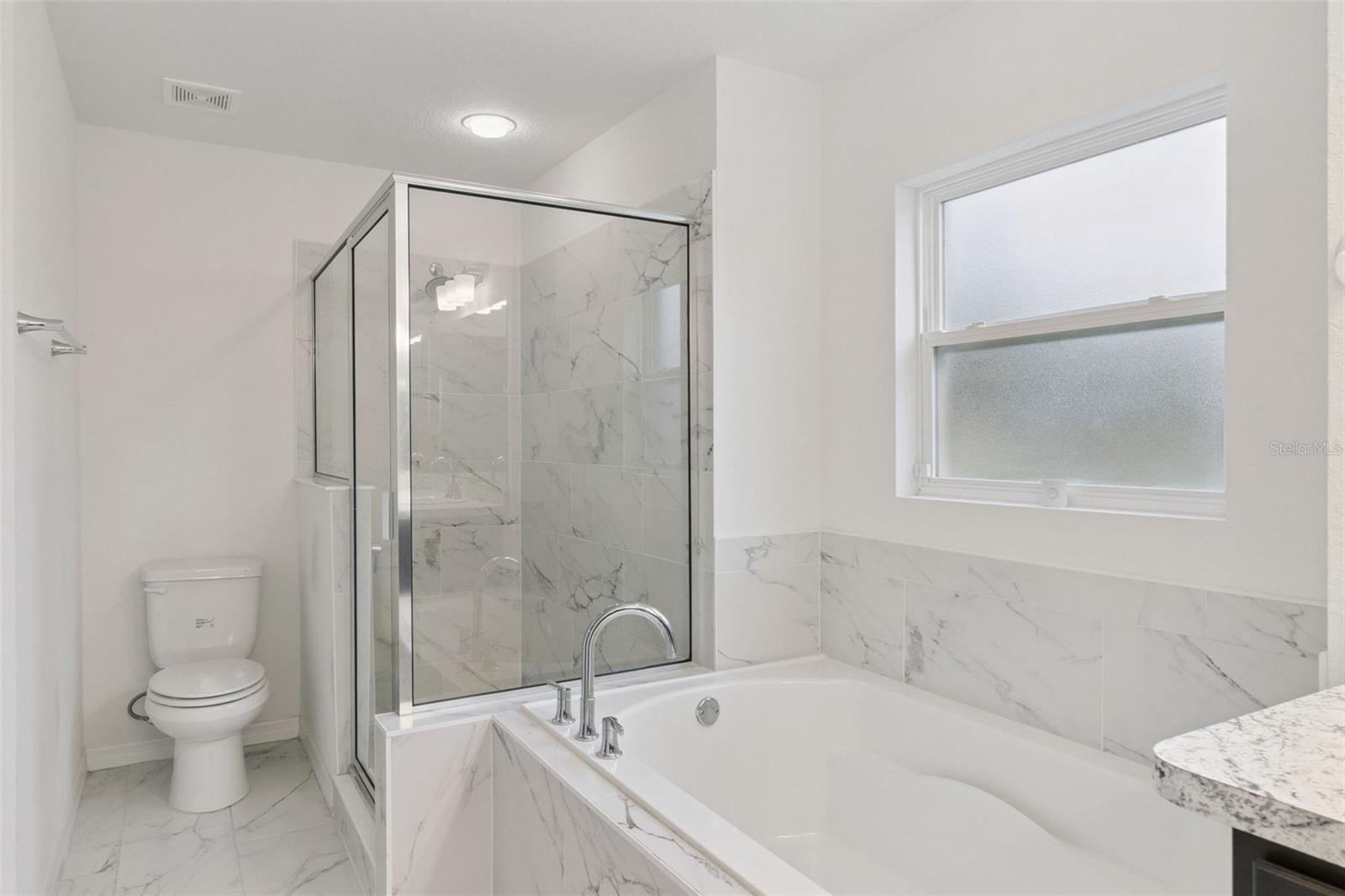 1041 Brooks Way Property Photo 19