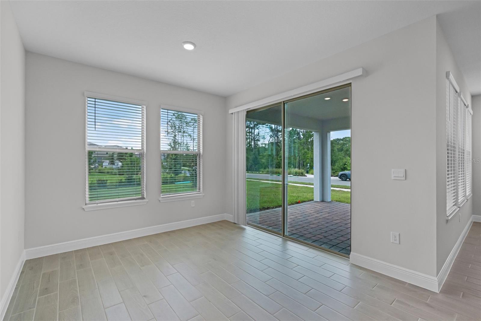 11923 Shine View Ln Property Photo 14