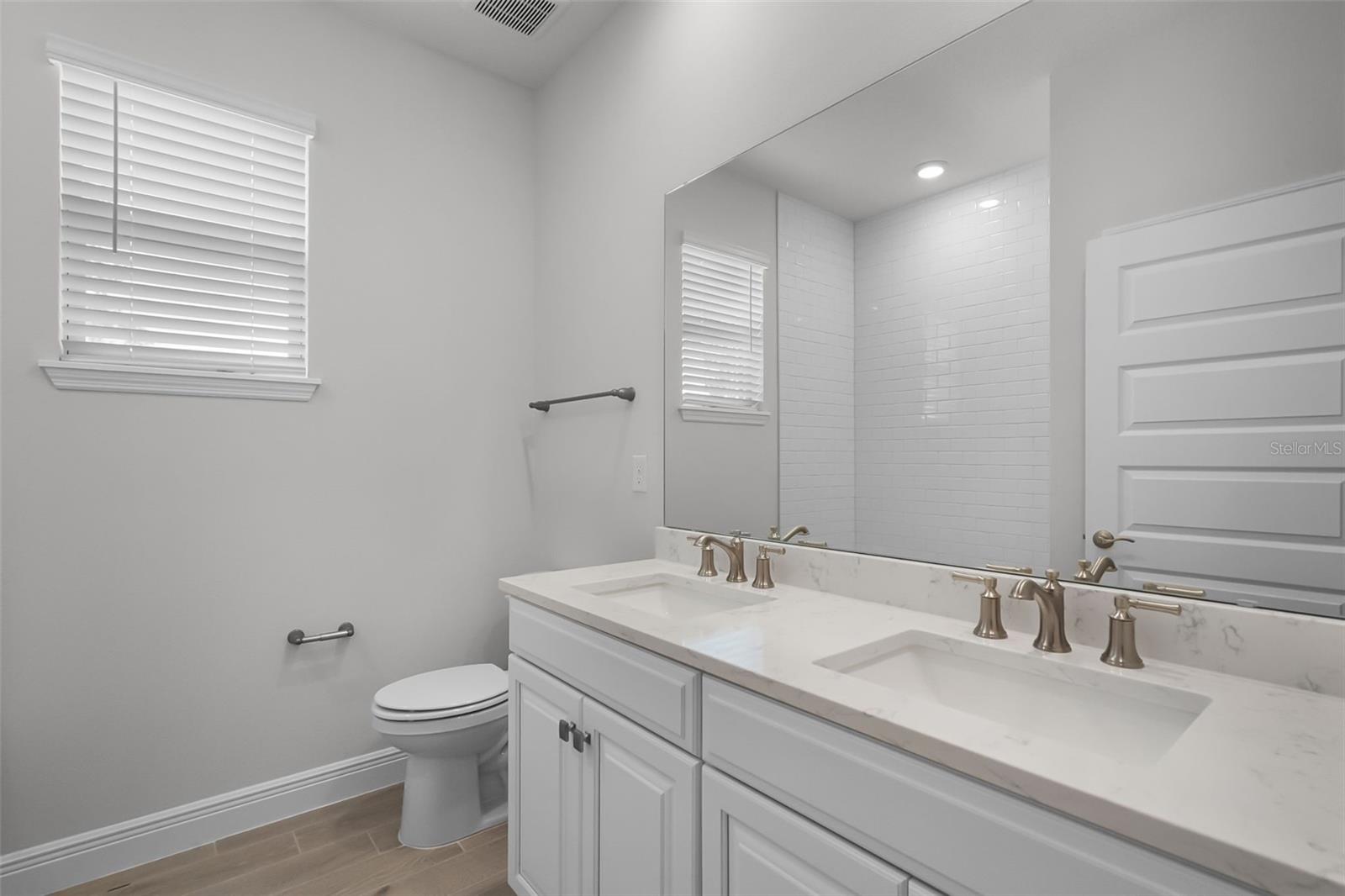 11923 Shine View Ln Property Photo 25