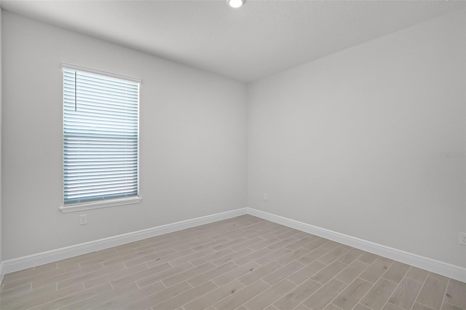 11923 Shine View Ln Property Photo 32