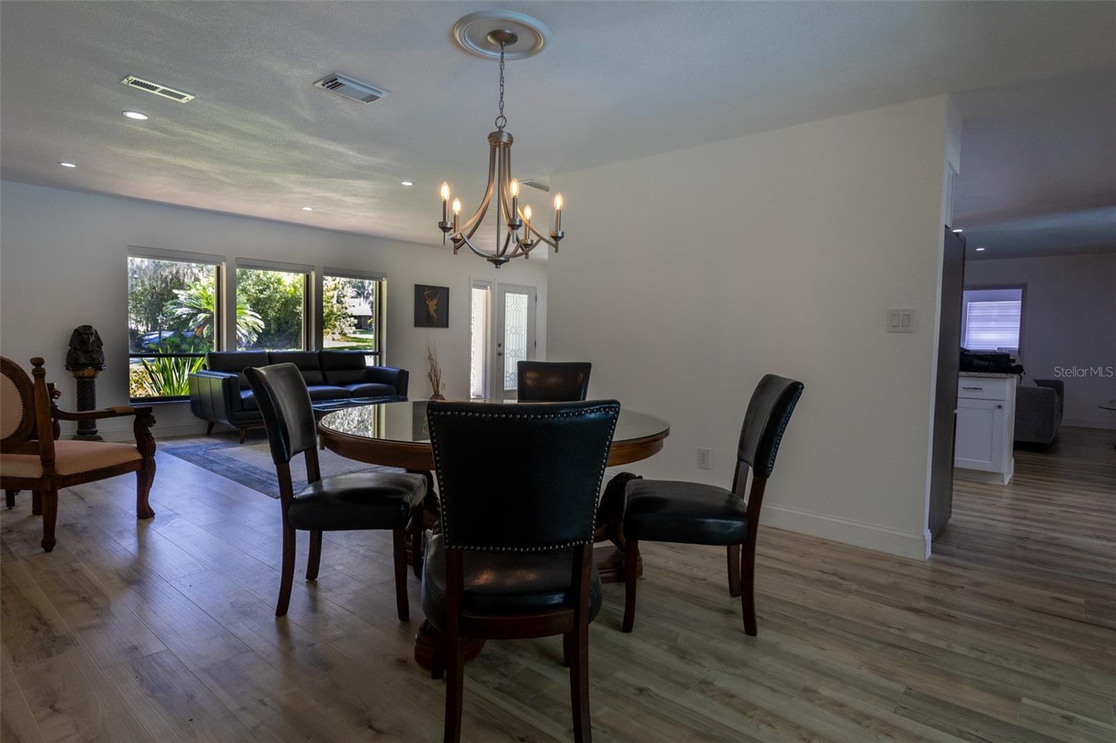 4026 Tenita Dr Property Photo 6
