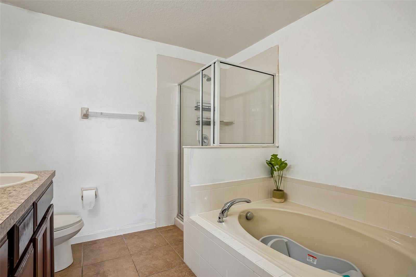 1329 Heritage Commons Dr Property Photo 20