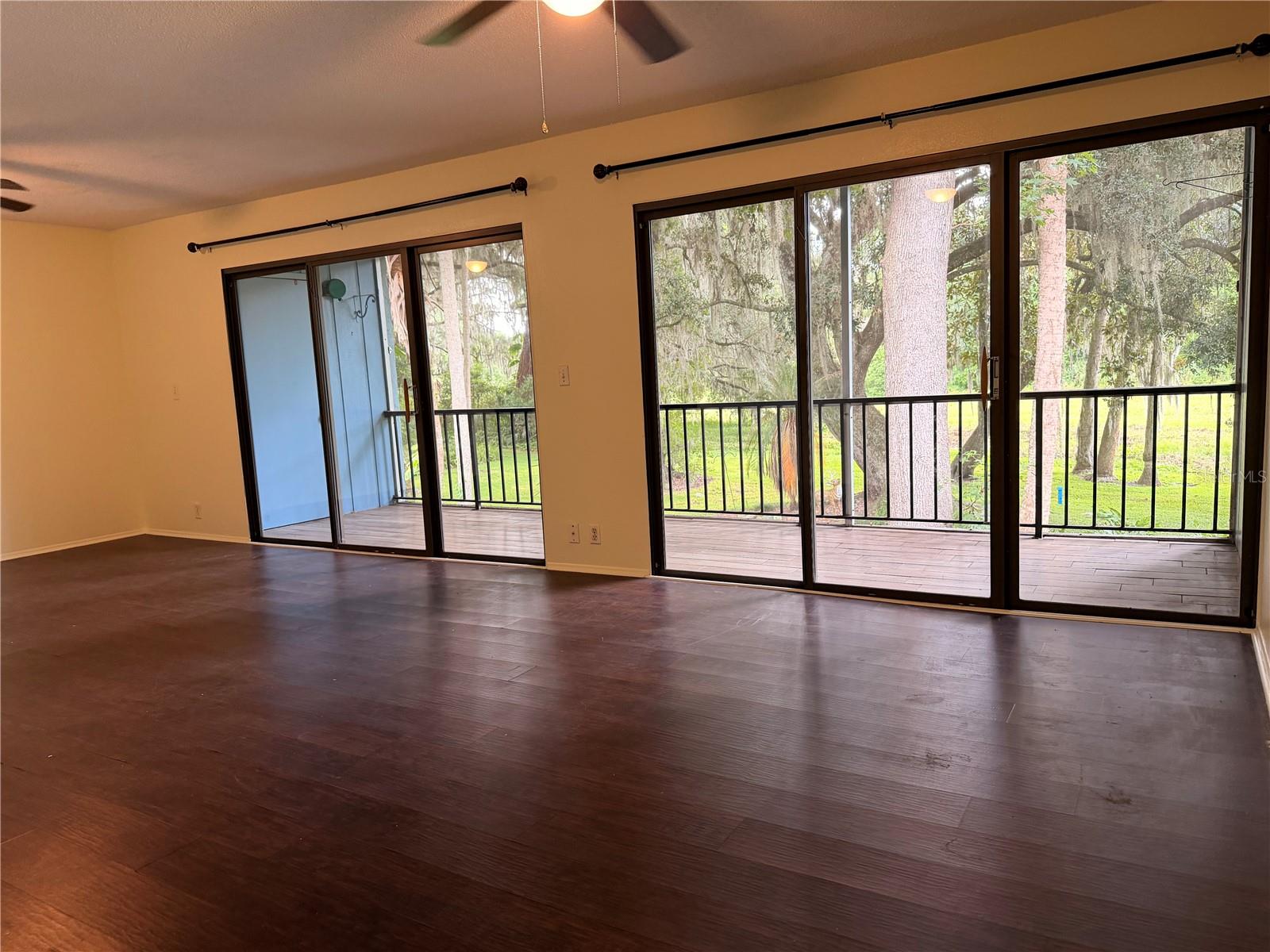 423 Sheoah Blvd #14 Property Photo 4