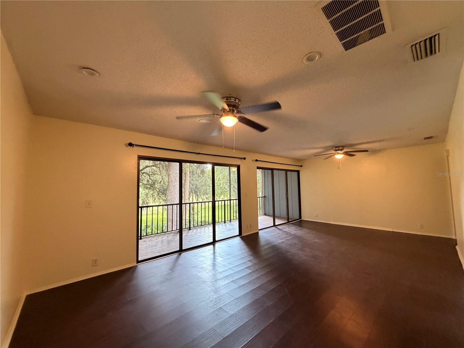 423 Sheoah Blvd #14 Property Photo 6