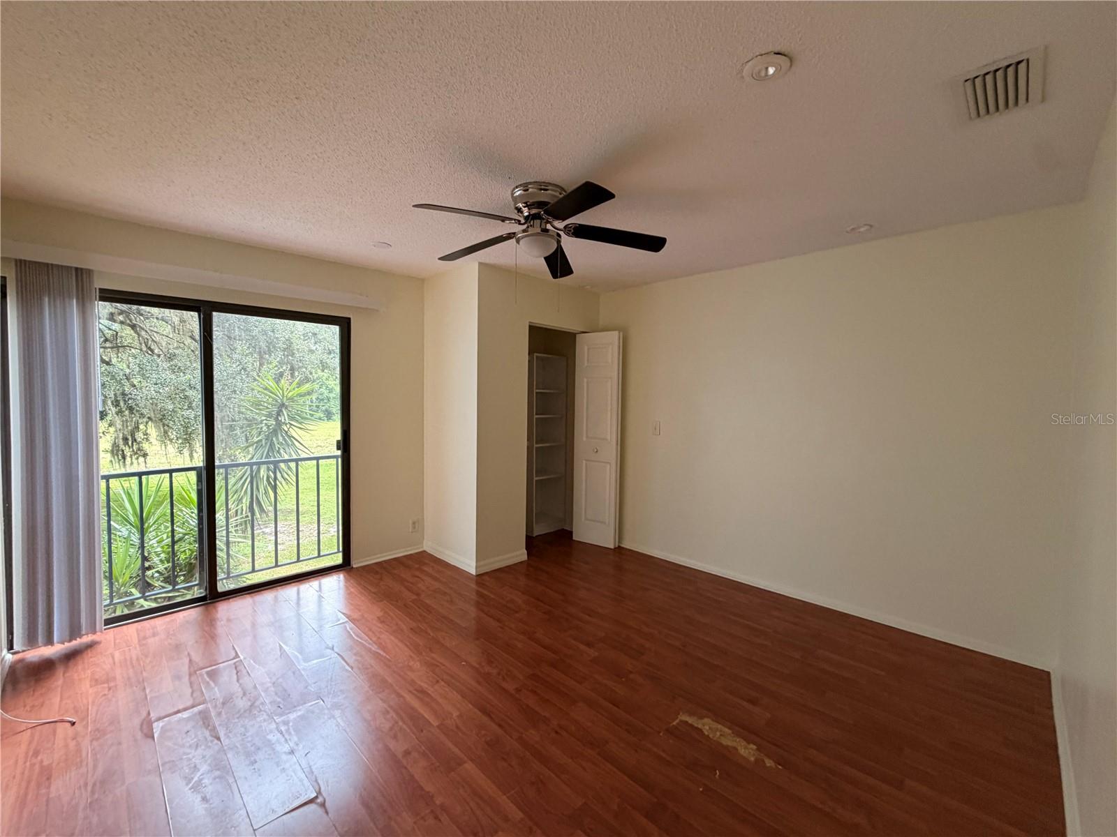 423 Sheoah Blvd #14 Property Photo 7