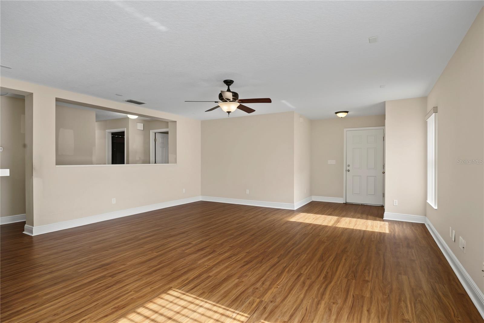 4752 Barbados Loop Property Photo 7