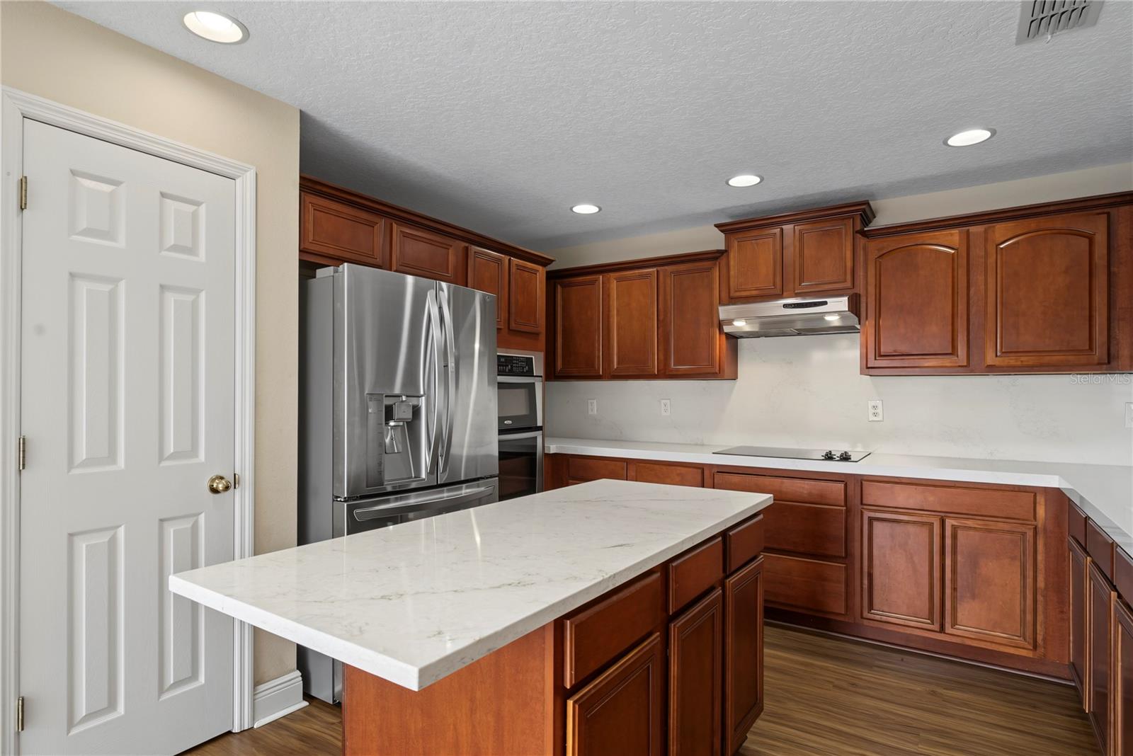 4752 Barbados Loop Property Photo 12