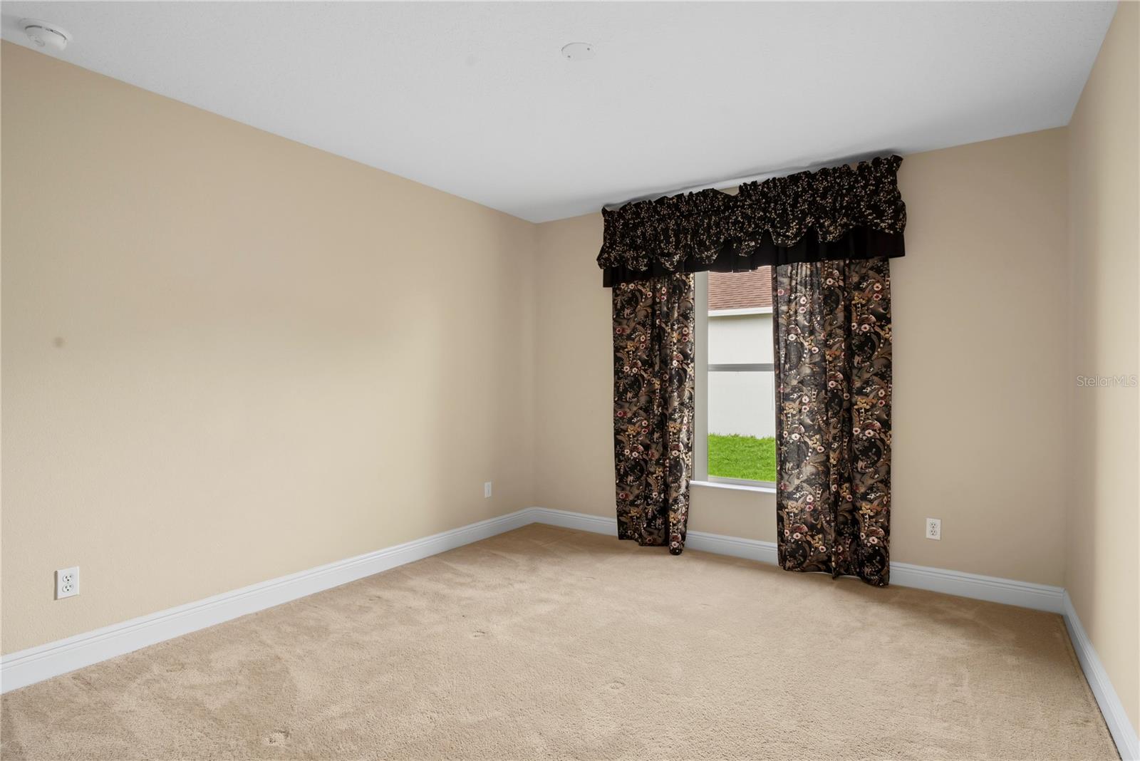 4752 Barbados Loop Property Photo 29