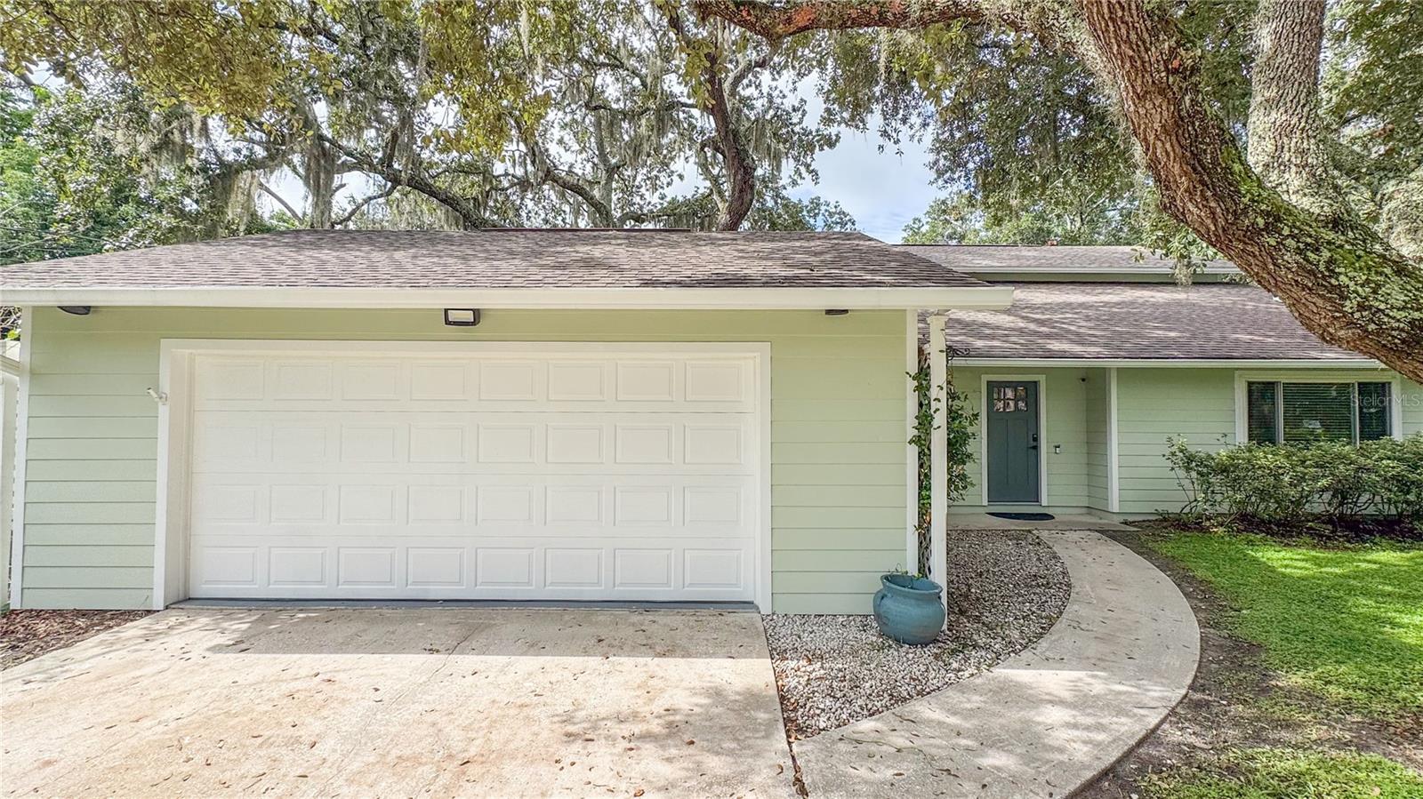 2261 Charlotte Dr Property Photo 56
