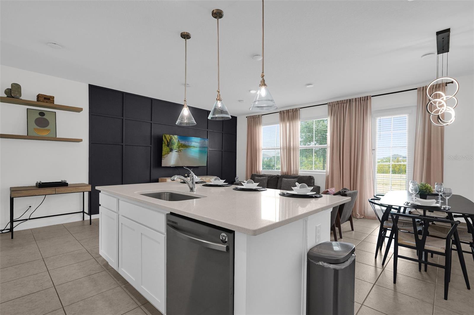 O6430348 Property Photo 10