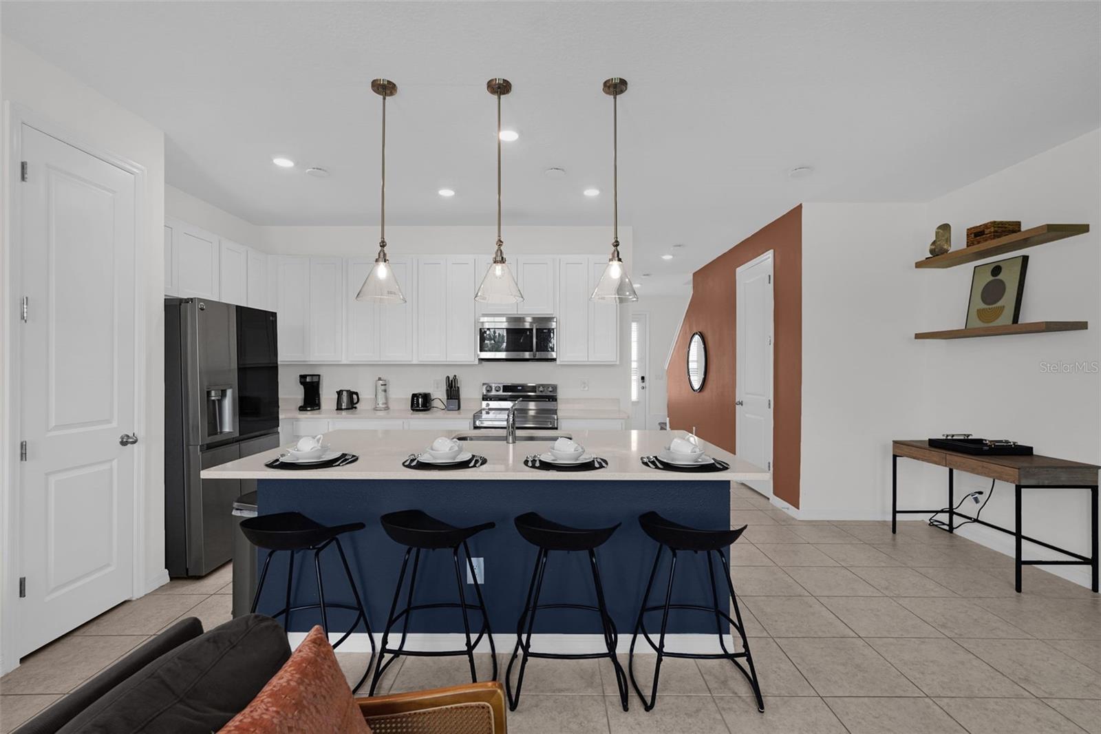 O6430348 Property Photo 13