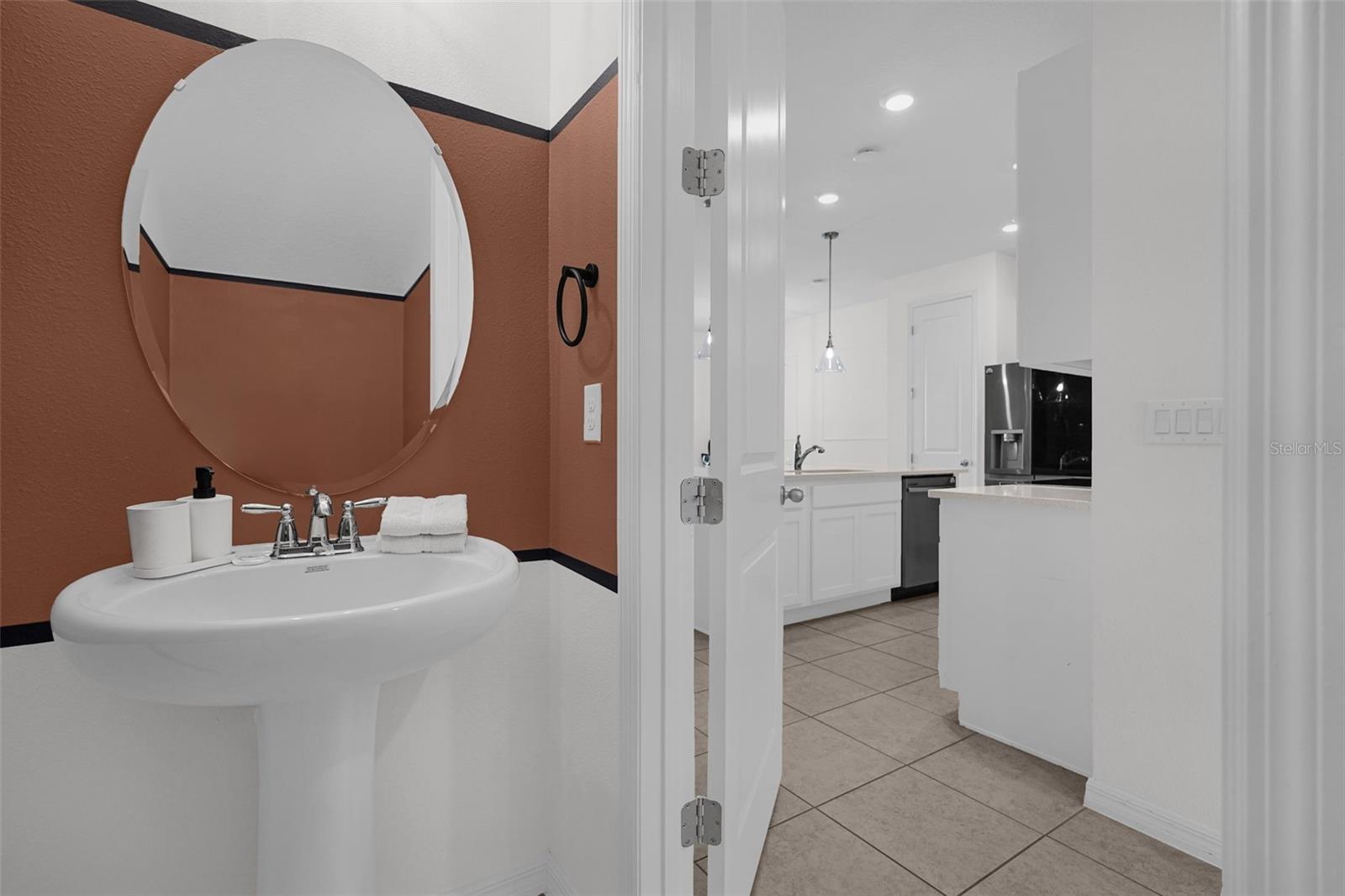 O6430348 Property Photo 14