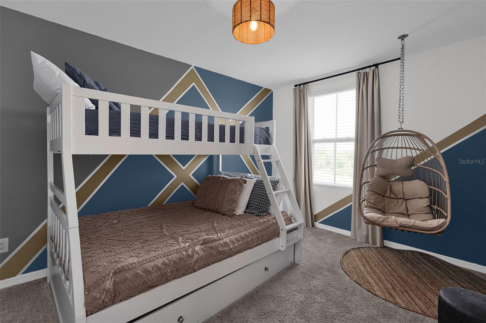 O6430348 Property Photo 16