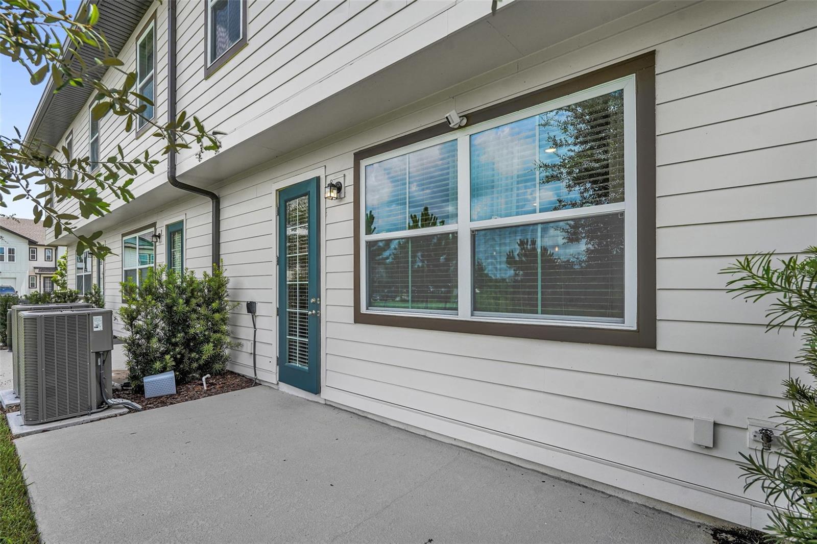 O6430348 Property Photo 32